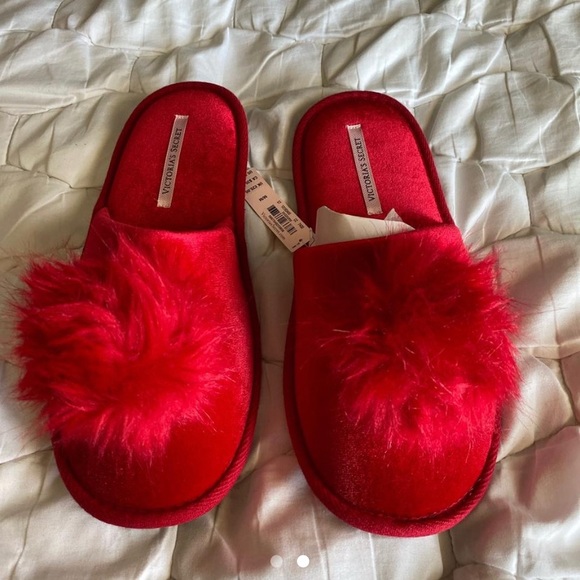 Slipper’s - Picture 2 of 2